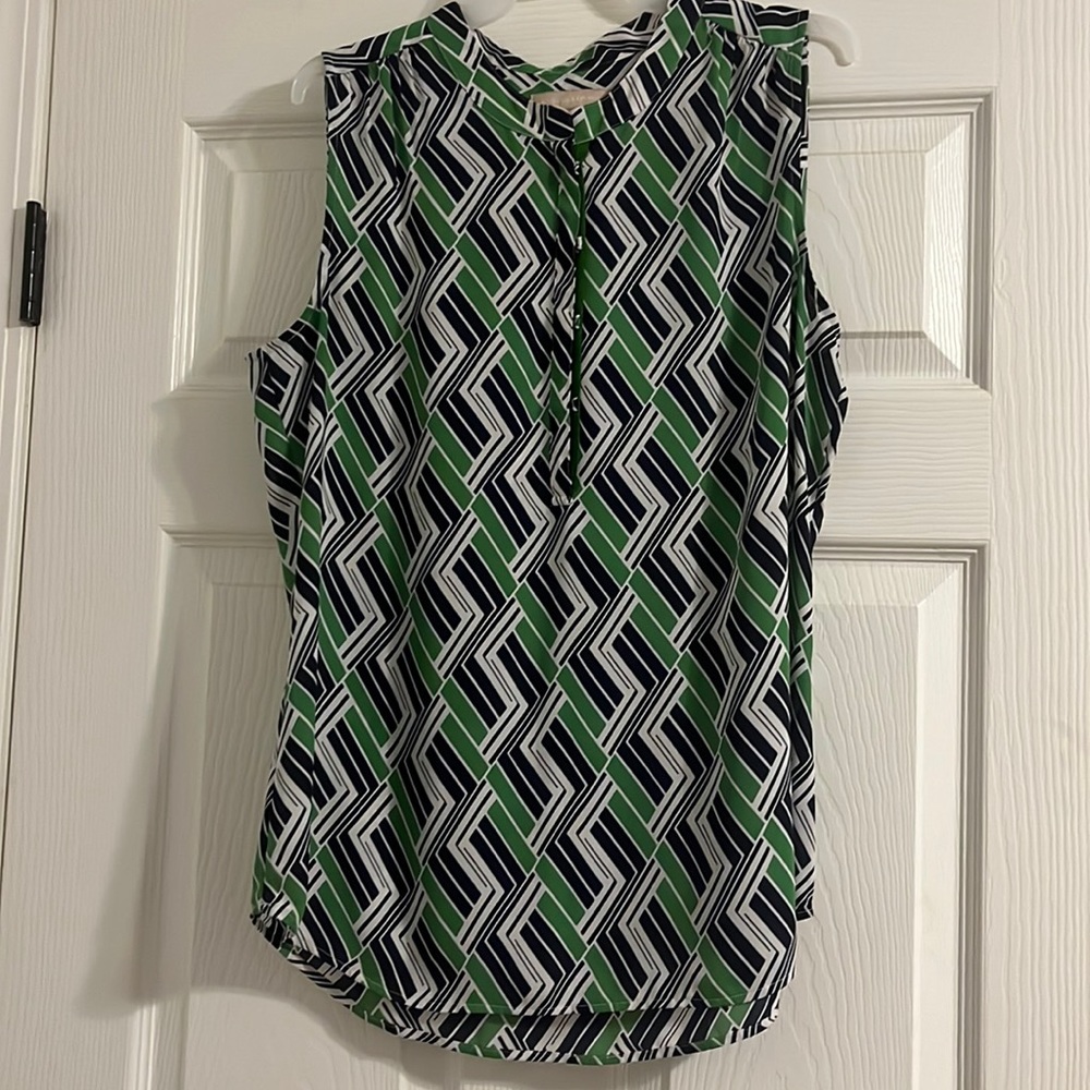 BANANA REPUBLIC NO SLEEVE SHEAR TOP
